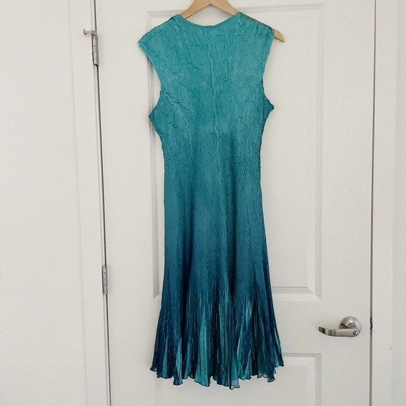 Komarov Embellished Ombré Sleeveless Midi Dress Crinkle - Picture 2 of 8